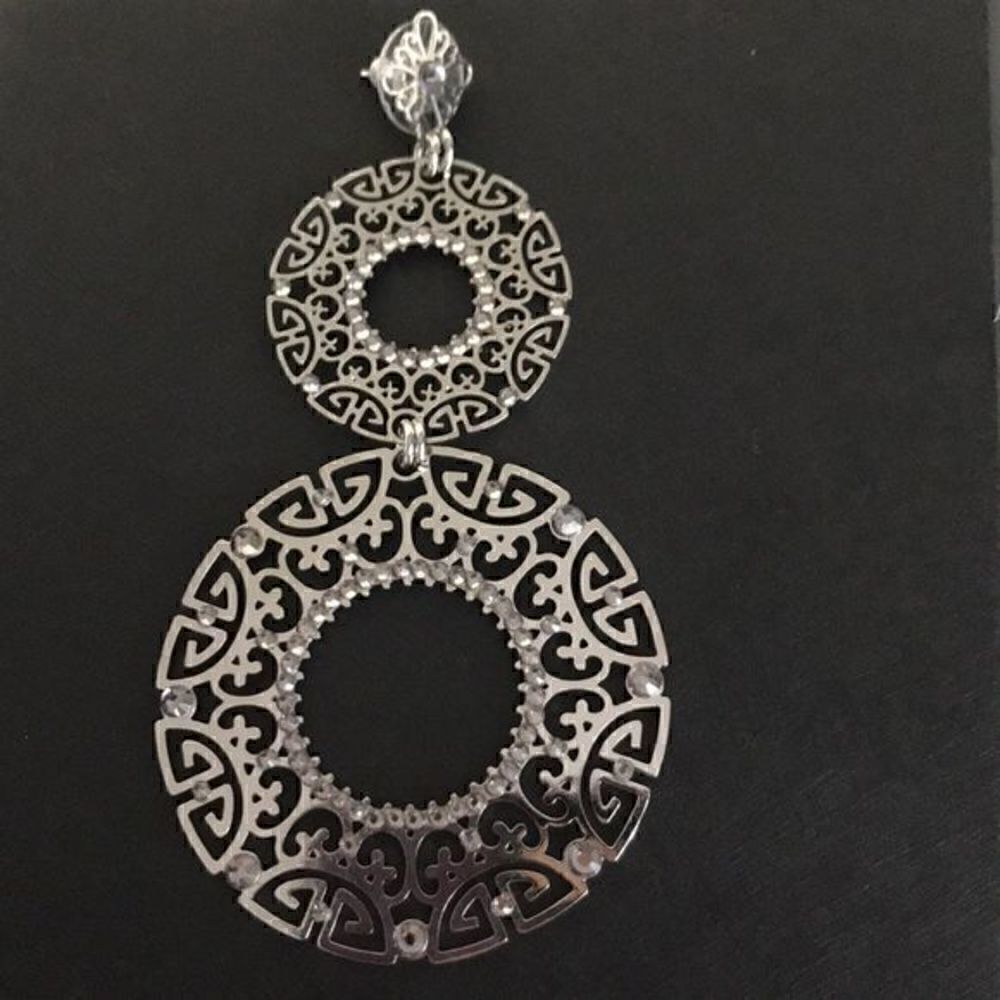 Silver UK Swarovski crystals earrings ✨